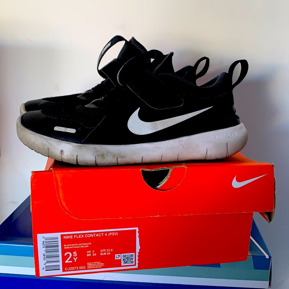 Boys NIkes